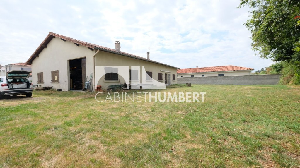 MAISON A VENDRE - BOISSET LES MONTROND - 73.97 m2 - 230 000 €