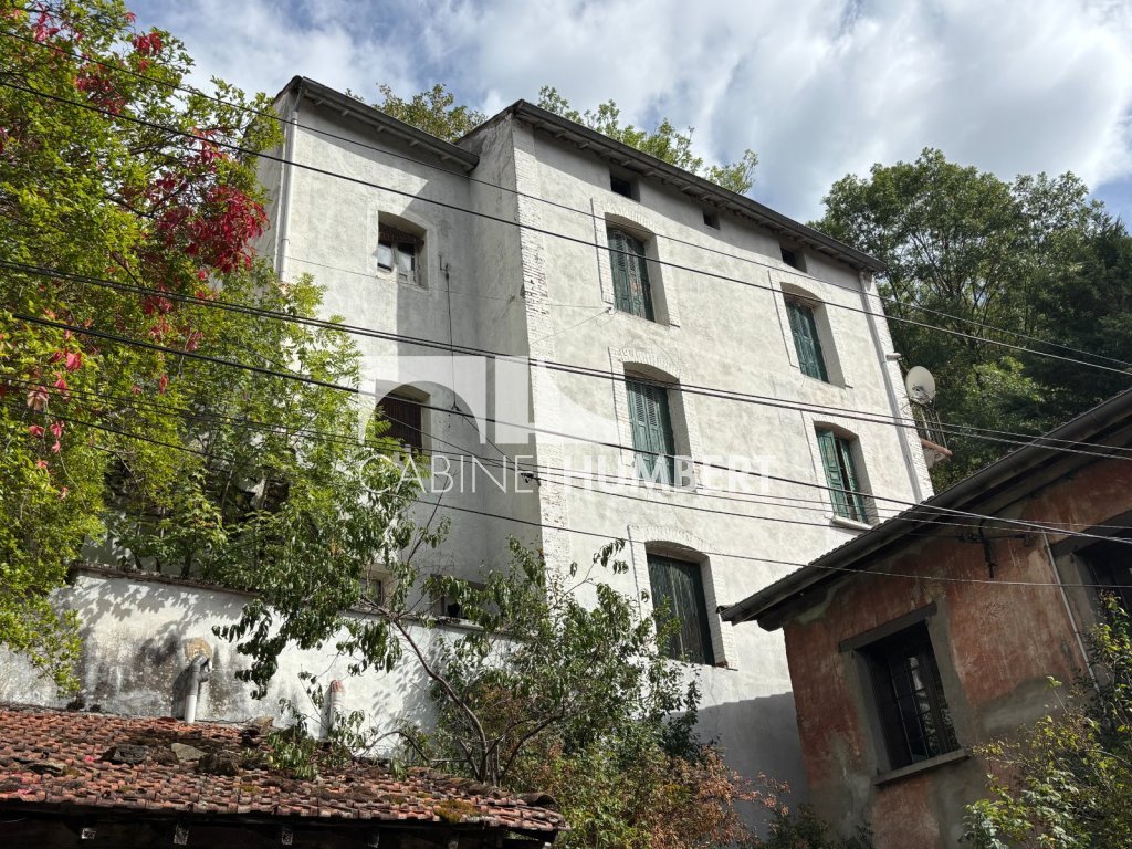 MAISON A VENDRE - ROCHETAILLEE - 147 m2 - 55 000 &euro;
