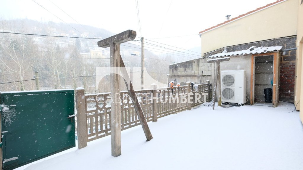 MAISON A VENDRE - ST ETIENNE BELLEVUE - 119.65 m2 - 188�000�&euro;