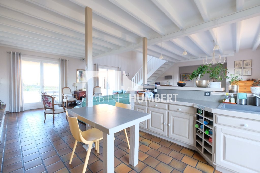 MAISON A VENDRE - ST ETIENNE FAURIEL - 214 m2 - 495�000�&euro;