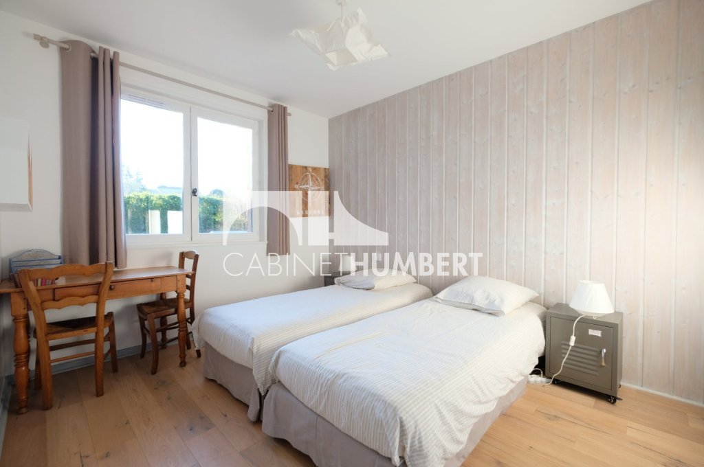 MAISON A VENDRE - ST ETIENNE FAURIEL - 214 m2 - 495�000�&euro;