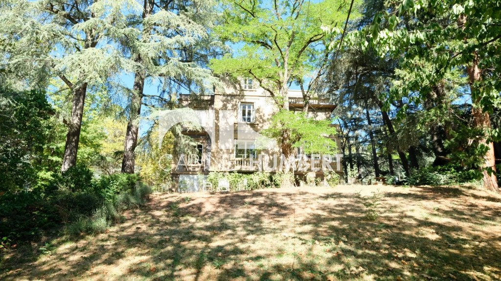 MAISON A VENDRE - ST ETIENNE FAURIEL - 302 m2 - 495 000 &euro;