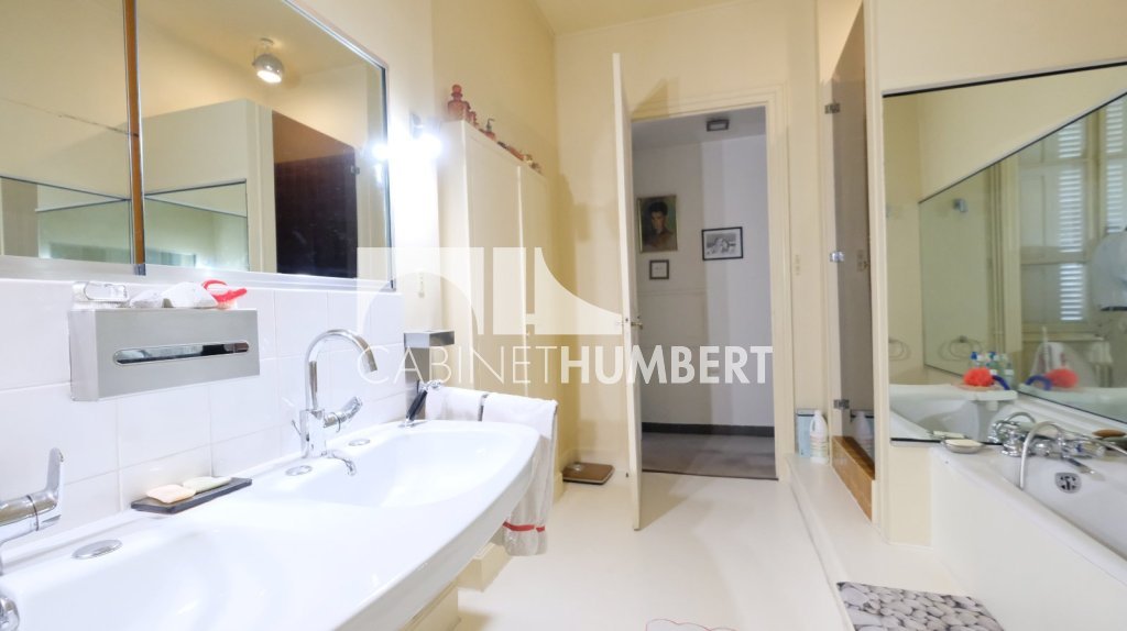 MAISON A VENDRE - ST ETIENNE FAURIEL - 302 m2 - 495 000 &euro;