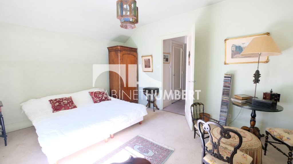 MAISON A VENDRE - ST ETIENNE FAURIEL - 302 m2 - 495 000 &euro;