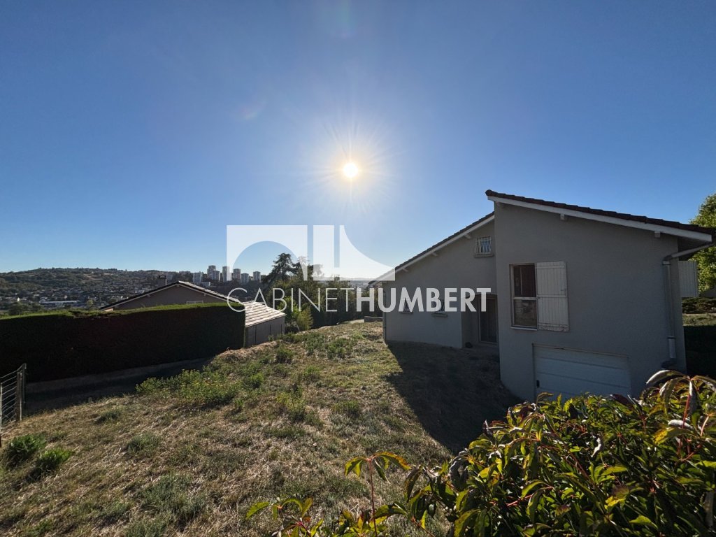 MAISON A VENDRE - ST PRIEST EN JAREZ 16 RUE DE LA GUICHERE - 178 m2 - 375 000 &euro;
