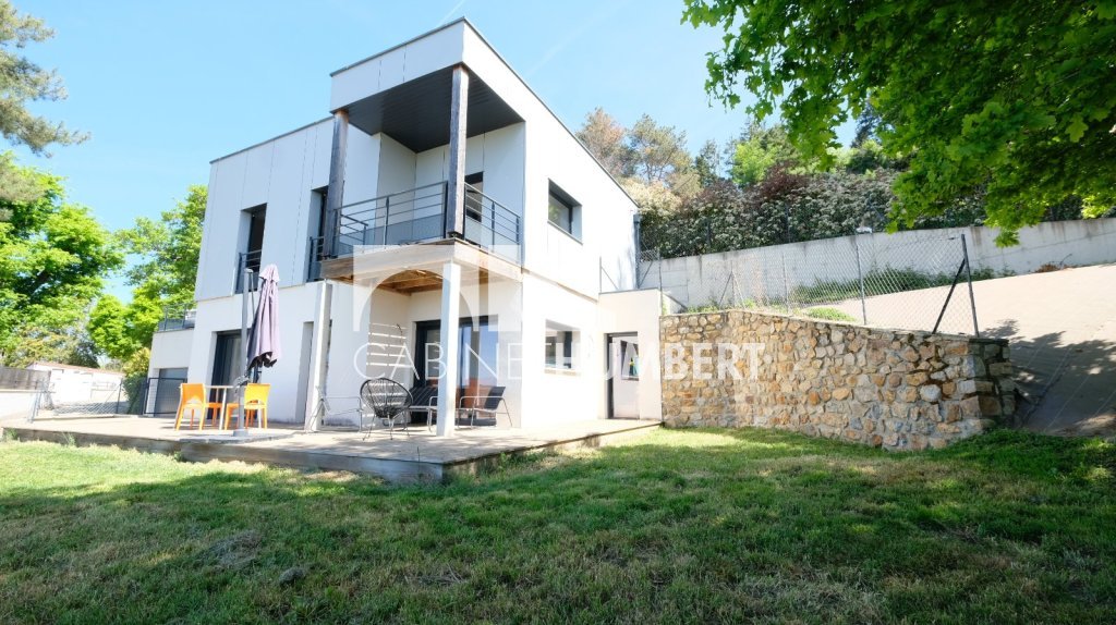 MAISON A VENDRE - ST PRIEST EN JAREZ - 142 m2 - 495 000 &euro;