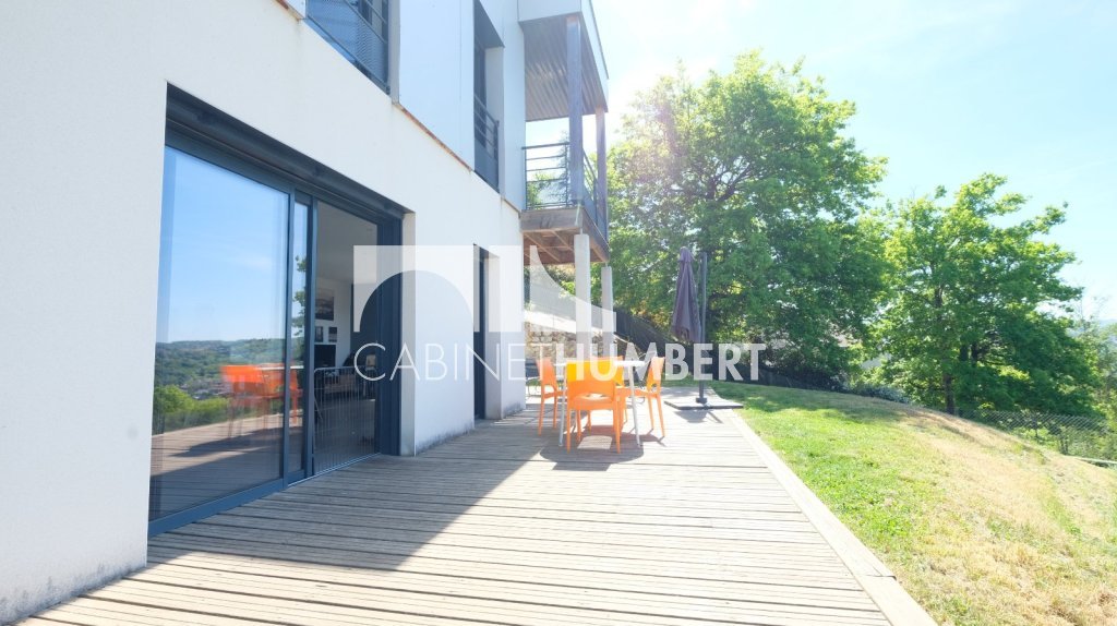 MAISON A VENDRE - ST PRIEST EN JAREZ - 142 m2 - 495 000 &euro;