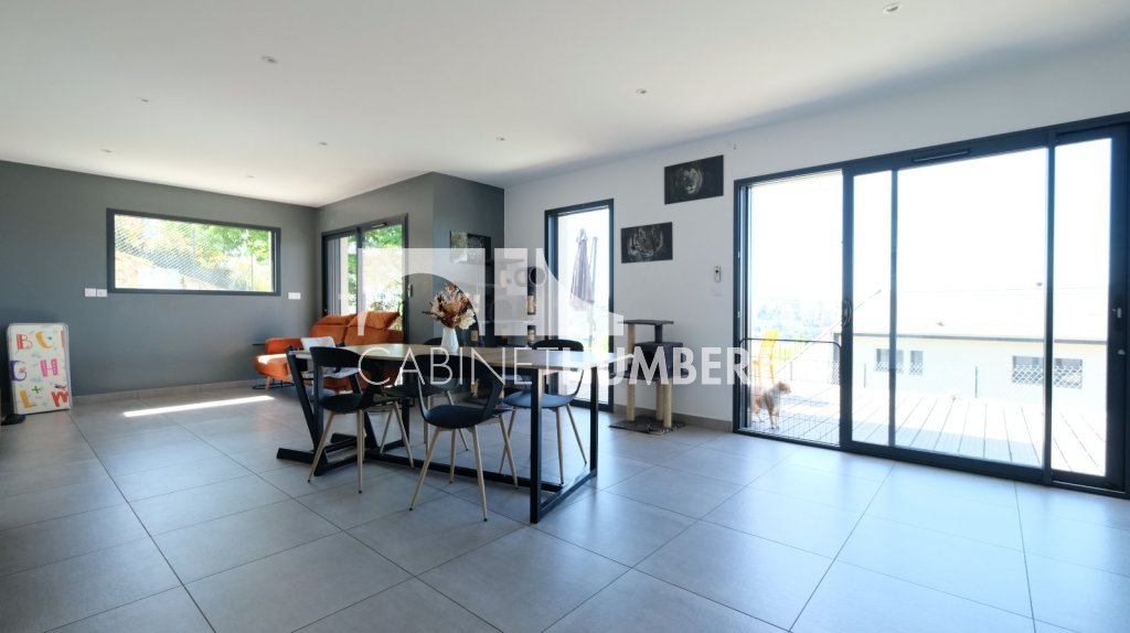 MAISON A VENDRE - ST PRIEST EN JAREZ - 142 m2 - 495 000 &euro;