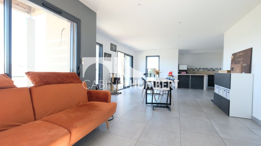 MAISON A VENDRE - ST PRIEST EN JAREZ - 142 m2 - 495 000 &euro;