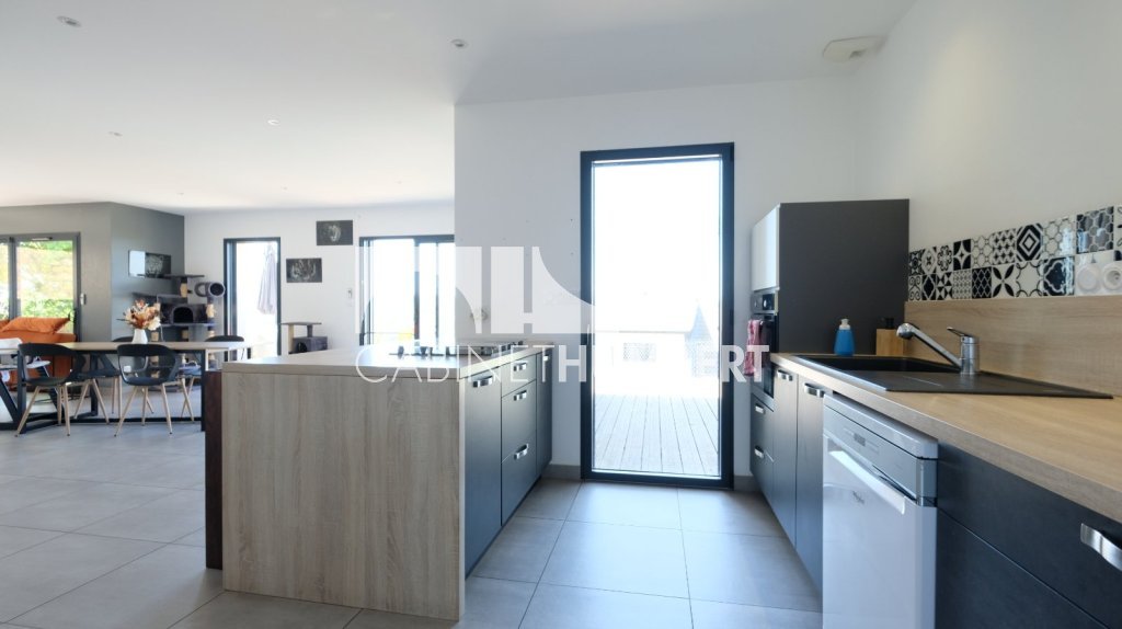 MAISON A VENDRE - ST PRIEST EN JAREZ - 142 m2 - 495 000 &euro;