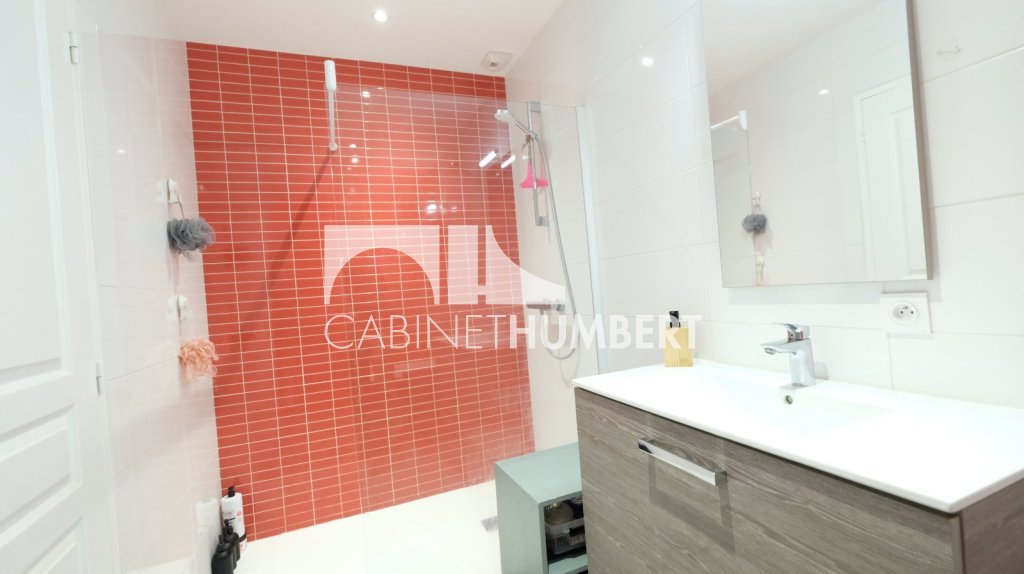 MAISON A VENDRE - ST PRIEST EN JAREZ - 142 m2 - 495 000 &euro;