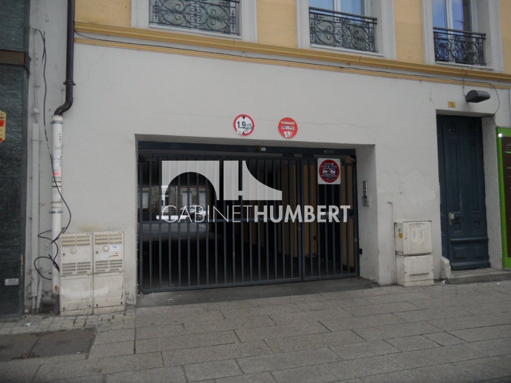 PARKING EXTERIEUR A LOUER - ST ETIENNE CENTRE VILLE - 55 &euro; charges comprises par mois