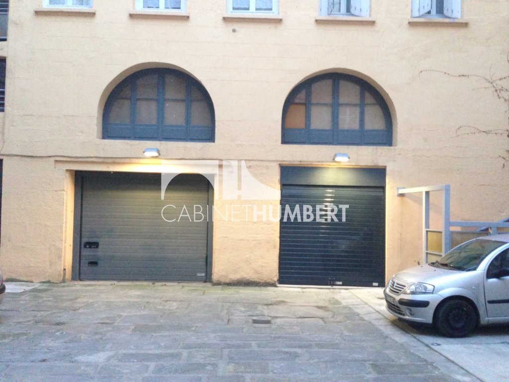 PARKING EXTERIEUR A LOUER - ST ETIENNE CENTRE VILLE - 75 &euro; charges comprises par mois