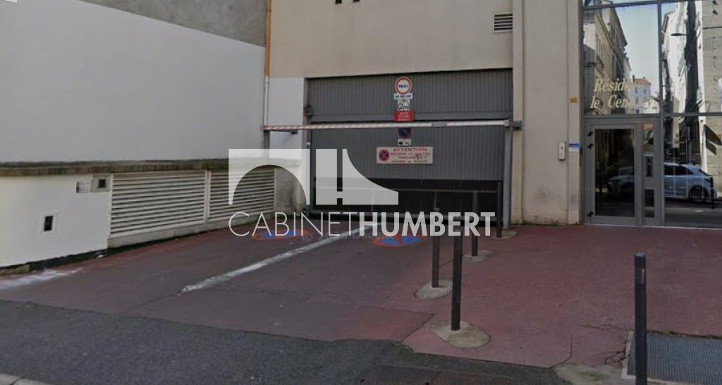 PARKING EXTERIEUR A LOUER - ST ETIENNE PREFECTURE - 98�&euro; charges comprises par mois