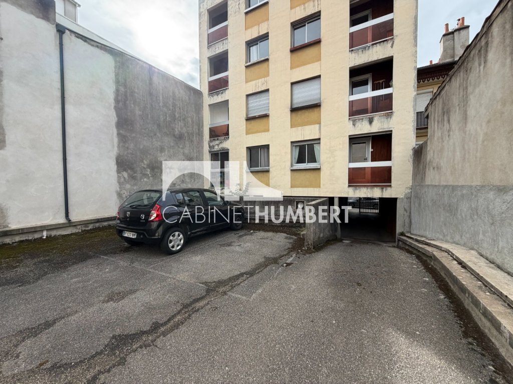PARKING EXTERIEUR A VENDRE - ST ETIENNE BELLEVUE - 35 m2 - 12 000 &euro;