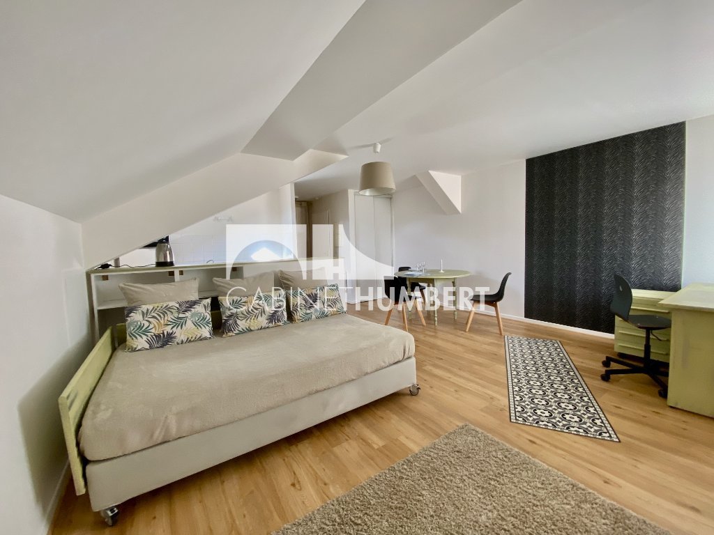 STUDIO A LOUER - ST ETIENNE FACULTE / CENTRE DEUX - 31.83 m2 - 425�&euro; charges comprises par mois
