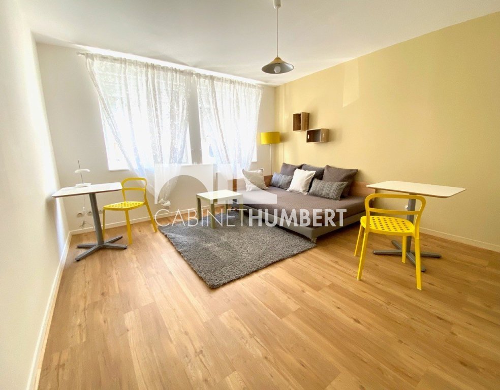 STUDIO A LOUER - ST ETIENNE FACULTE / CENTRE DEUX - 26.75 m2 - 402 &euro; charges comprises par mois