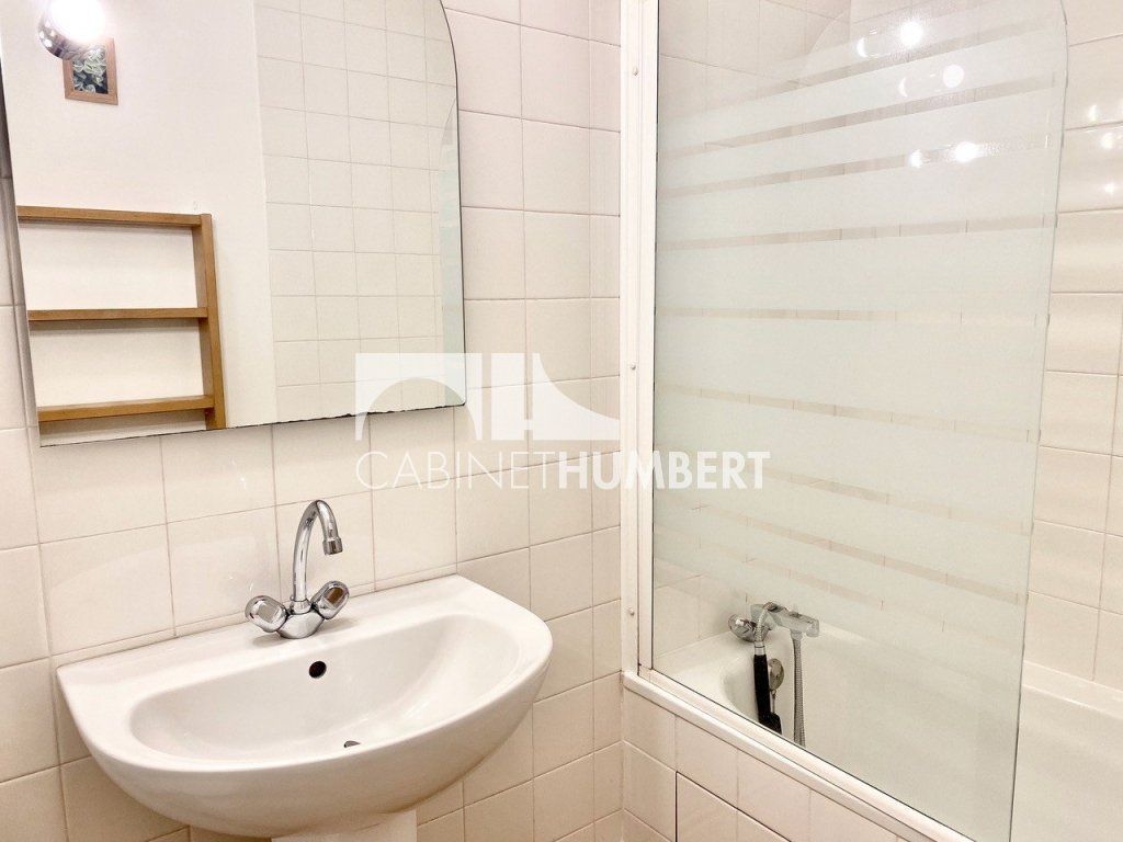 STUDIO A LOUER - ST ETIENNE FACULTE / CENTRE DEUX - 27.09 m2 - 410 &euro; charges comprises par mois