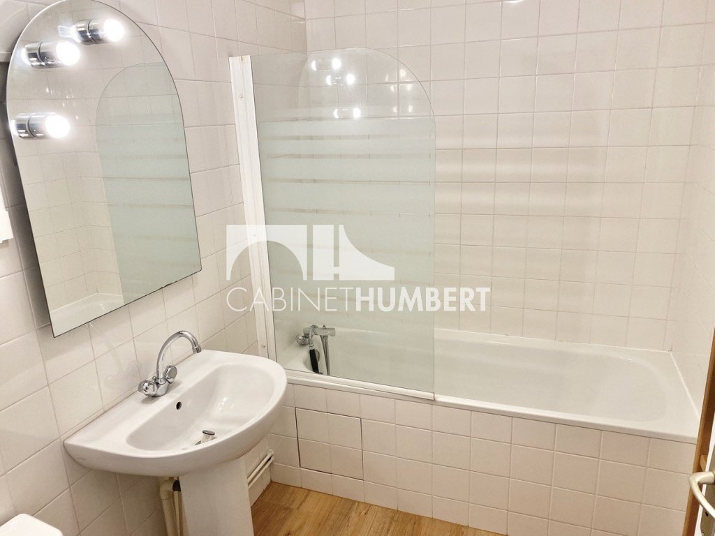 STUDIO A LOUER - ST ETIENNE FACULTE / CENTRE DEUX - 27.09 m2 - 410 &euro; charges comprises par mois