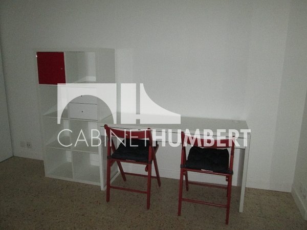 STUDIO A LOUER - ST ETIENNE FAURIEL - 30 m2 - 375�&euro; charges comprises par mois