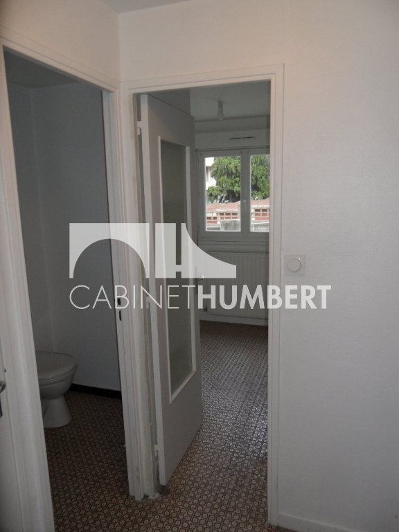 STUDIO A LOUER - ST ETIENNE FAURIEL - 30 m2 - 375�&euro; charges comprises par mois