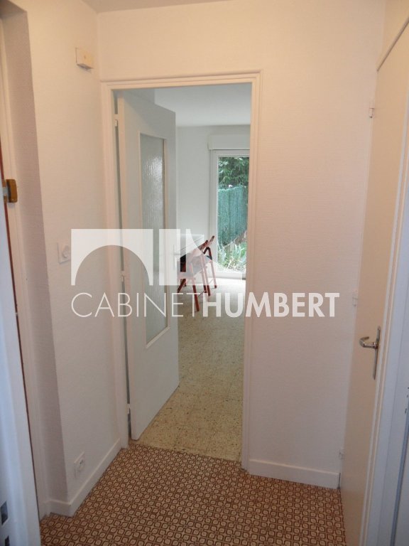 STUDIO A LOUER - ST ETIENNE FAURIEL - 30 m2 - 375�&euro; charges comprises par mois