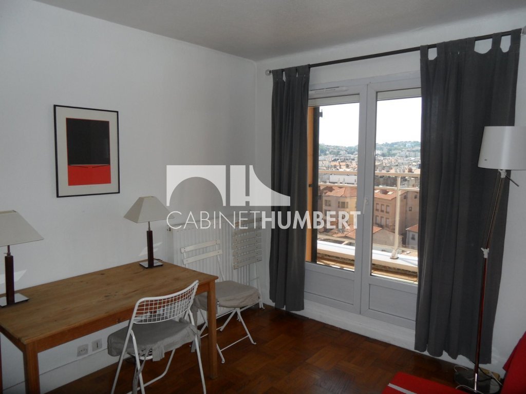 STUDIO A LOUER - ST ETIENNE LYCEE CLAUDE FAURIEL - 15.9 m2 - 345�&euro; charges comprises par mois