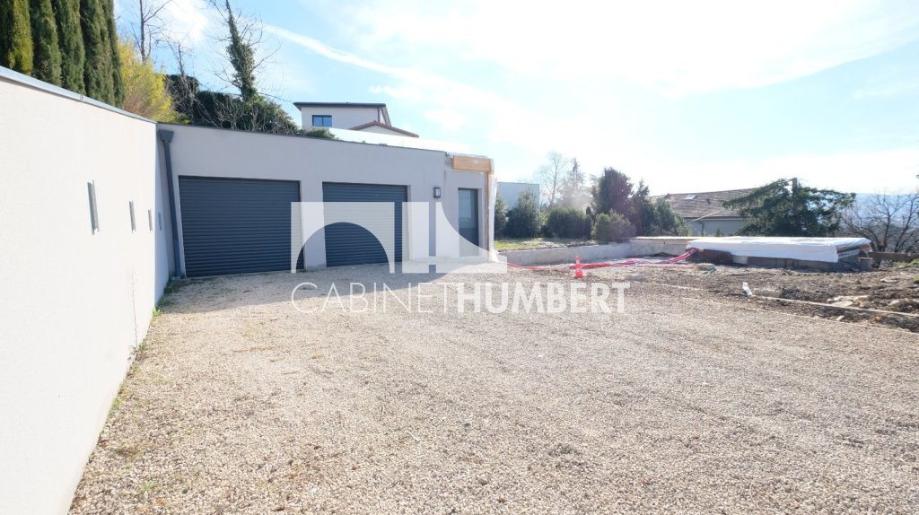 TERRAIN A VENDRE - ST PRIEST EN JAREZ - 340 000 &euro;