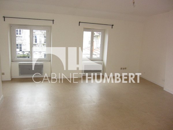 APPARTEMENT T1 A LOUER - ST ETIENNE CENTRE VILLE - 32.09 m2 - 355 € charges comprises par mois