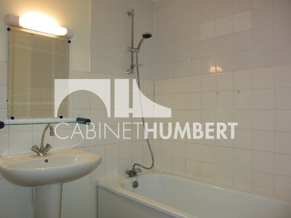 APPARTEMENT T1 A LOUER - ST ETIENNE CENTRE VILLE - 32.09 m2 - 355 € charges comprises par mois