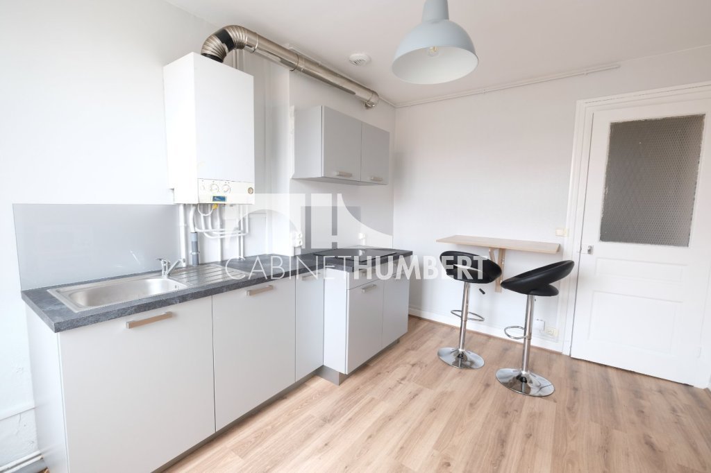 APPARTEMENT T1 A LOUER - ST ETIENNE CENTRE VILLE - 39 m2 - 475 &euro; charges comprises par mois