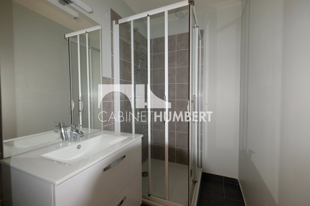 APPARTEMENT T1 A LOUER - ST ETIENNE CENTRE VILLE - 39 m2 - 475 &euro; charges comprises par mois