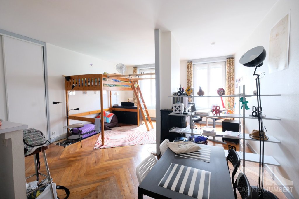 APPARTEMENT T1 A LOUER - ST ETIENNE CENTRE VILLE - 41 m2 - 370 € charges comprises par mois