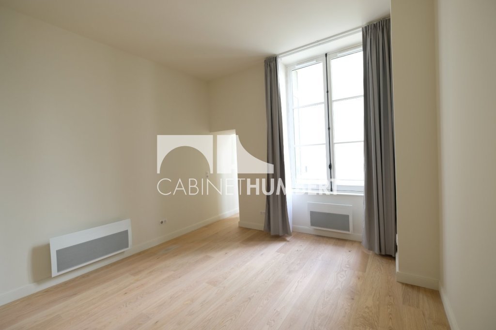 APPARTEMENT T1 A LOUER - ST ETIENNE CENTRE VILLE - 42.69 m2 - 465�&euro; charges comprises par mois