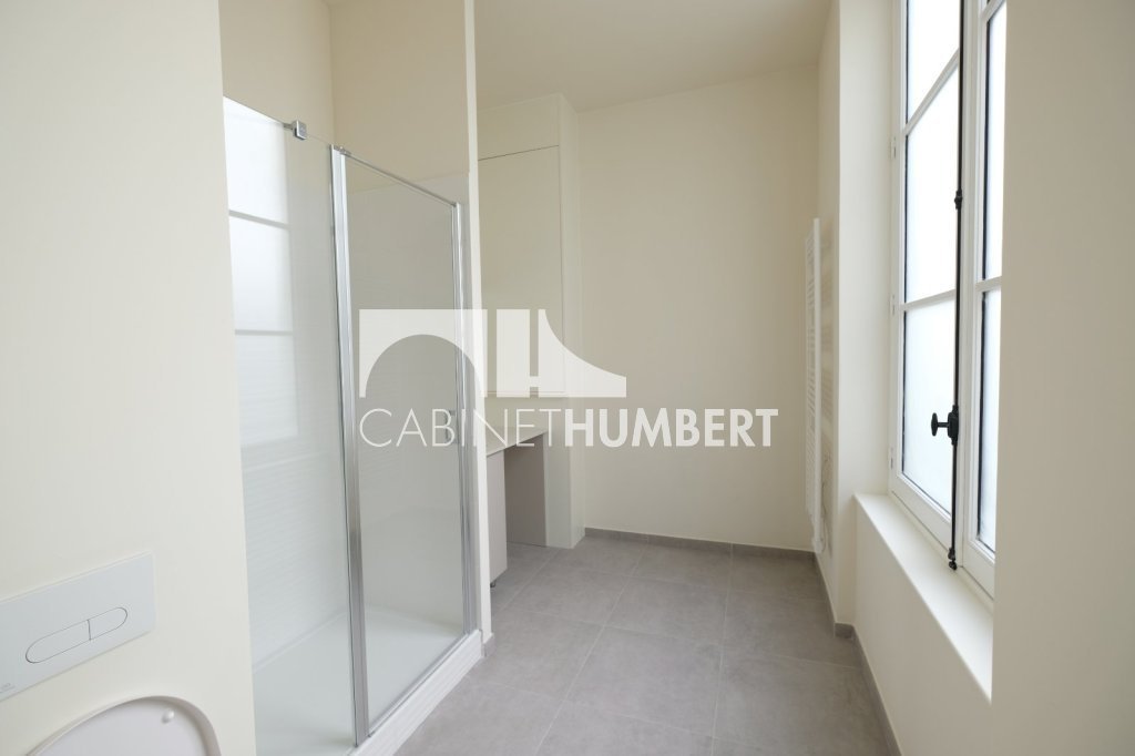 APPARTEMENT T1 A LOUER - ST ETIENNE CENTRE VILLE - 42.69 m2 - 465�&euro; charges comprises par mois