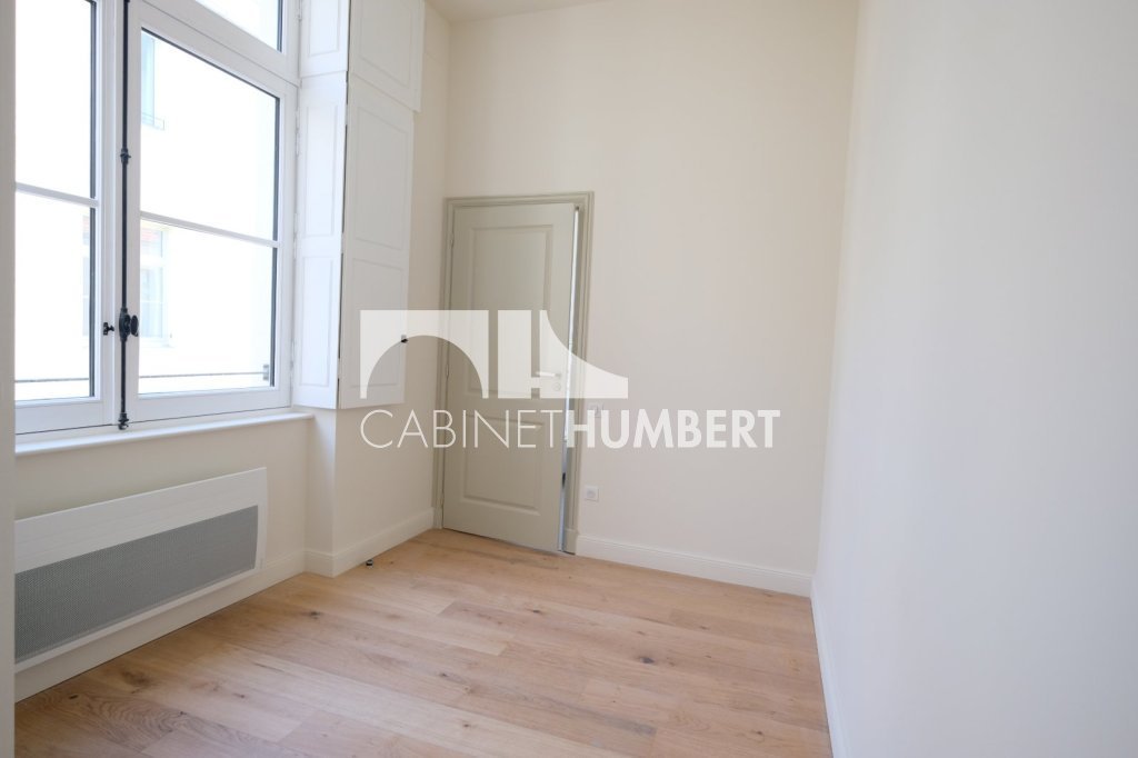 HYPER CENTRE T1 A LOUER - ST ETIENNE CENTRE VILLE - 34.53 m2 - 390 &euro; charges comprises par mois