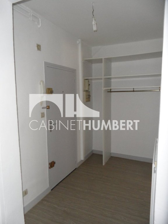 APPARTEMENT T1 A LOUER - ST ETIENNE CENTRE VILLE - 45.18 m2 - 375 € charges comprises par mois