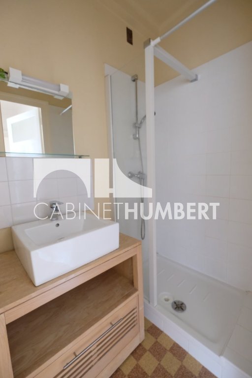 APPARTEMENT T1 A LOUER - ST ETIENNE CENTRE VILLE - 31 m2 - 410 &euro; charges comprises par mois