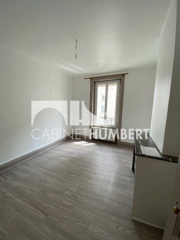 APPARTEMENT T1 A LOUER - ST ETIENNE FACULTE / CENTRE DEUX - 39.83 m2 - 399€ charges comprises par mois