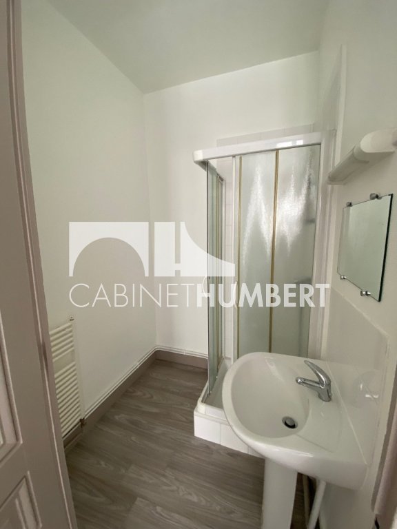 APPARTEMENT T1 A LOUER - ST ETIENNE FACULTE / CENTRE DEUX - 39.83 m2 - 399€ charges comprises par mois