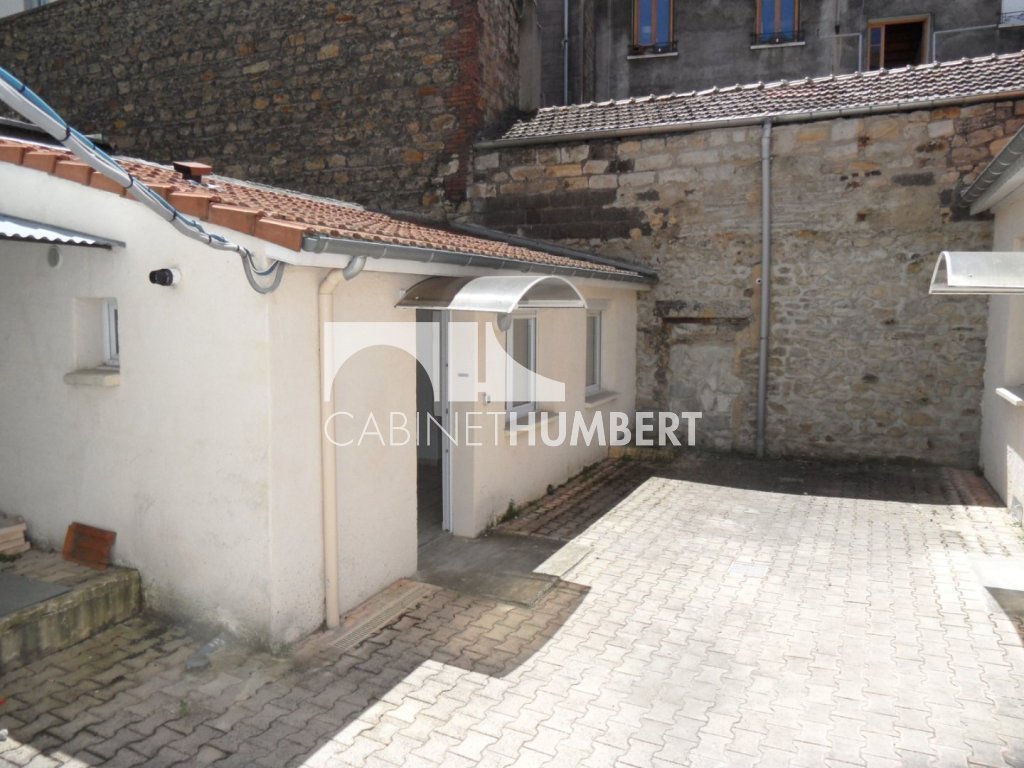 APPARTEMENT T1 A LOUER - ST ETIENNE FAURIEL - 16.07 m2 - 290 &euro; charges comprises par mois