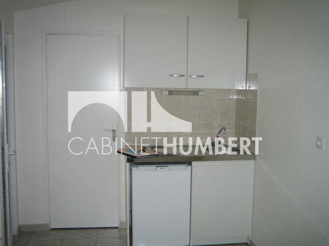 APPARTEMENT T1 A LOUER - ST ETIENNE FAURIEL - 16.07 m2 - 290 &euro; charges comprises par mois