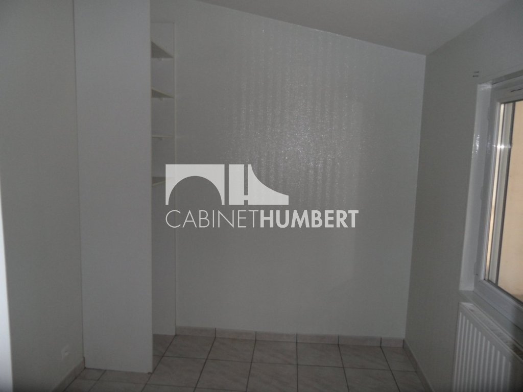 APPARTEMENT T1 A LOUER - ST ETIENNE FAURIEL - 16.07 m2 - 290 &euro; charges comprises par mois