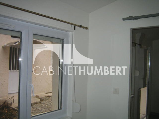 APPARTEMENT T1 A LOUER - ST ETIENNE FAURIEL - 16.07 m2 - 290 &euro; charges comprises par mois
