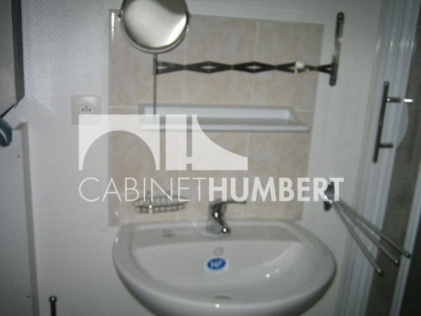 APPARTEMENT T1 A LOUER - ST ETIENNE FAURIEL - 16.07 m2 - 290 &euro; charges comprises par mois