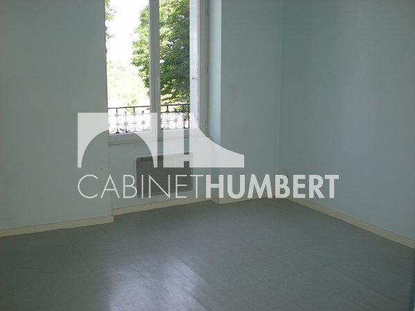 APPARTEMENT T1 A LOUER - ST ETIENNE FAURIEL - 31.66 m2 - 325�&euro; charges comprises par mois