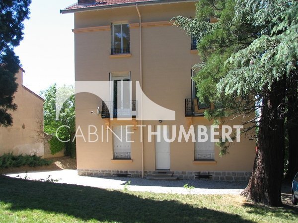 APPARTEMENT T1 A LOUER - ST ETIENNE FAURIEL - 31.66 m2 - 325�&euro; charges comprises par mois