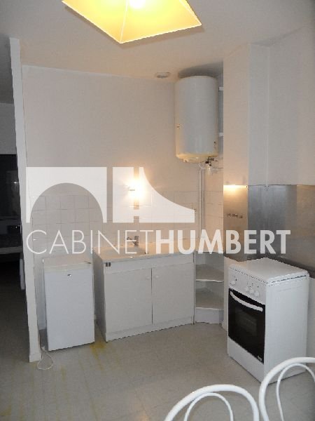 APPARTEMENT T1 A LOUER - ST ETIENNE FAURIEL - 32 m2 - 364 &euro; charges comprises par mois