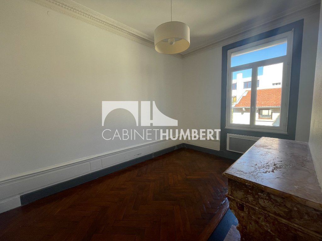 APPARTEMENT T1 A LOUER - ST ETIENNE FAURIEL - 41 m2 - 400 € charges comprises par mois