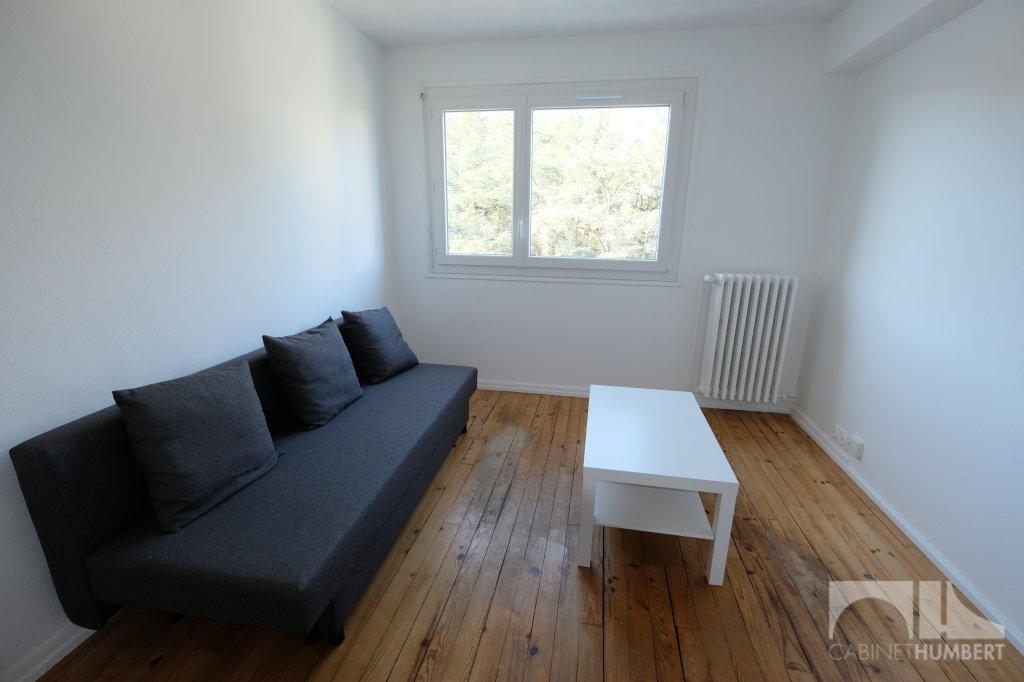 APPARTEMENT T1 A VENDRE - ST ETIENNE BERGSON - 24,33 m2 - 52000 €